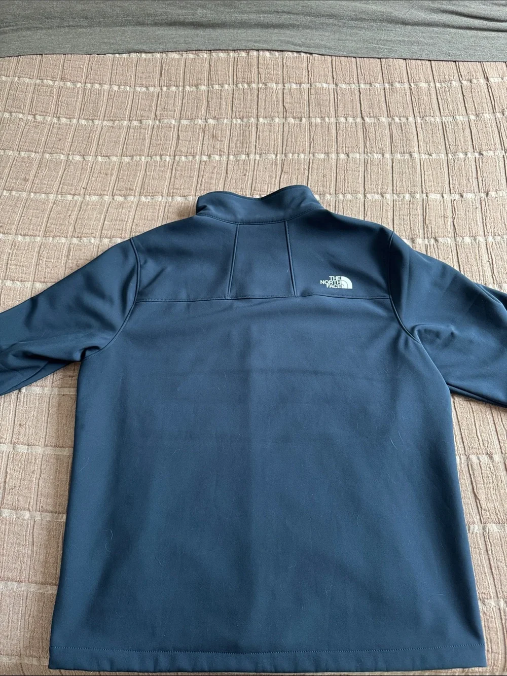 The North Face Men's Large Navy Blue Softshell Jacket - Full Zip